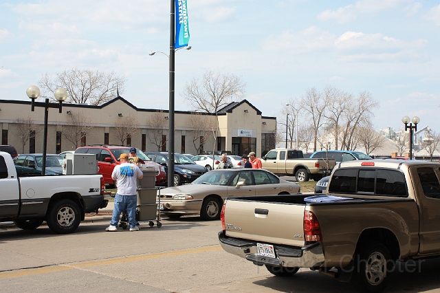 2009TAT_ 382.jpg - more loading